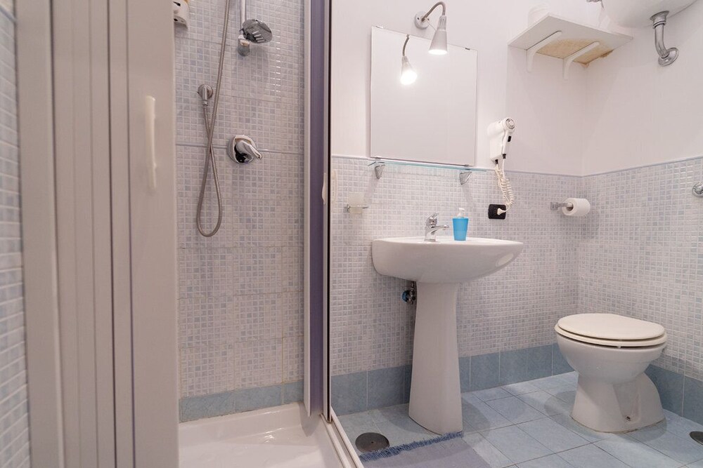 P.C. BOUTIQUE SEA VIEW NAPOLI CENTRO by ClaPa Group Dislocated Hospitality
