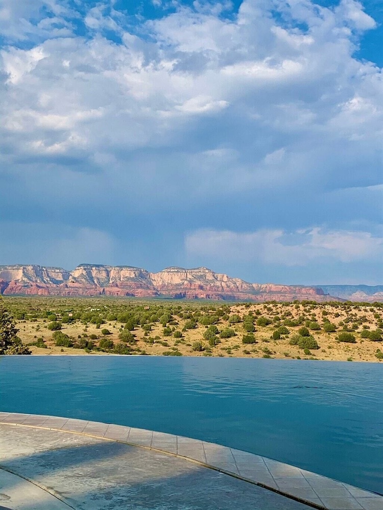 The Sanctuary at Sacred Mesa-infinity Pool-sedona