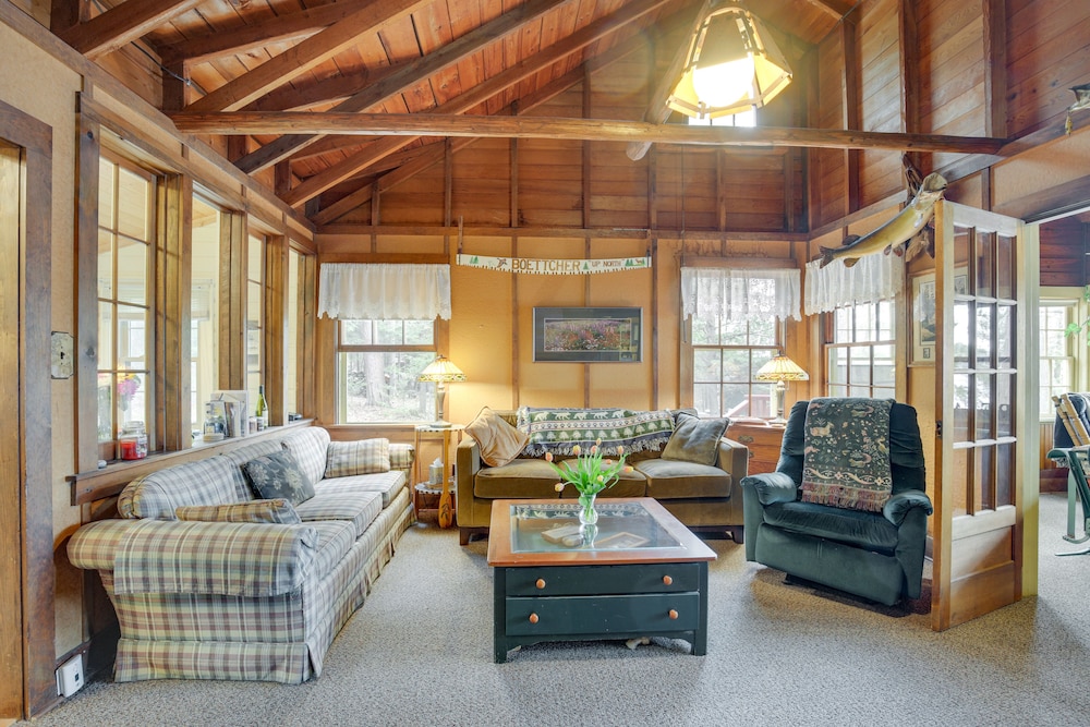 Lakefront Rhinelander Cabin w/ Boat Dock! view 3