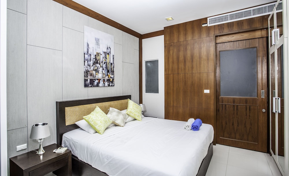 Q Kata Residence
