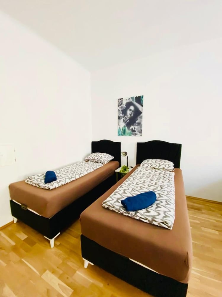 Beautiful Stay for 5 Near Stadthalle