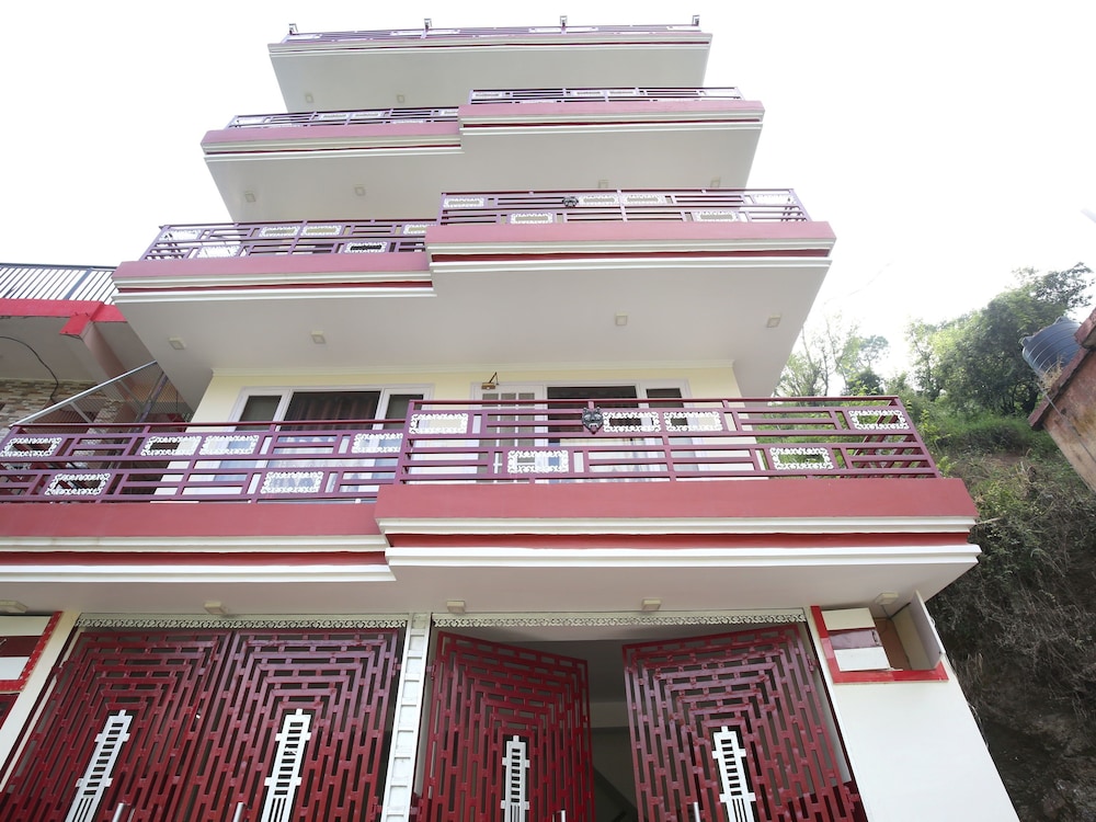 OYO 17175 Home Blissful 2BHK Kumarhatti view 4