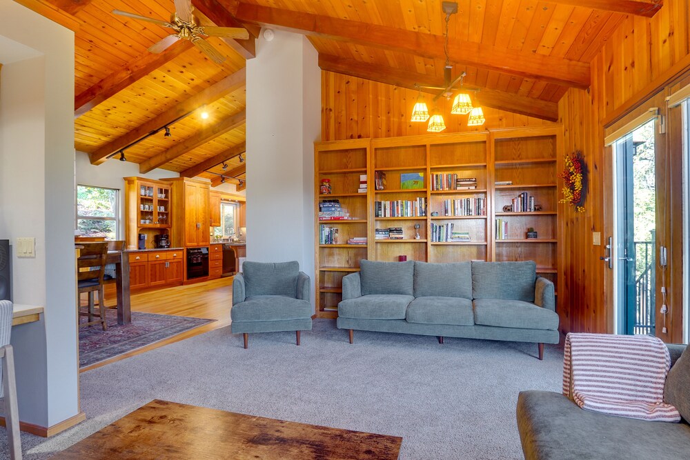 Spacious Colfax Cabin Near Rollins Lake view 3