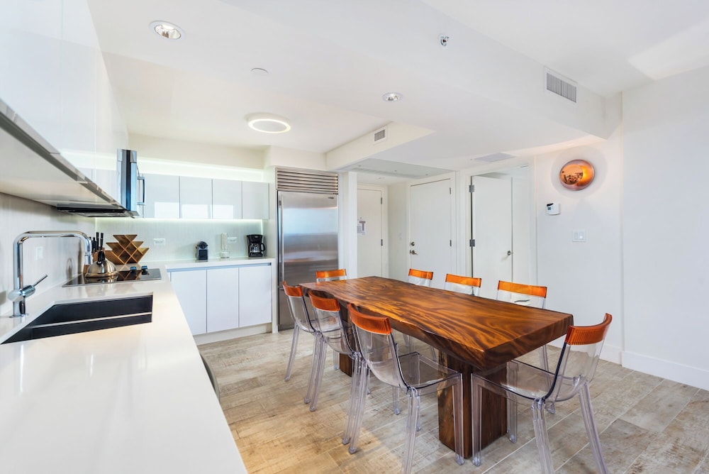 Luxury Vacation Rentals at 1 Hotel & Homes by LRMB