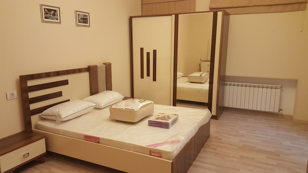 Villa Floor 2 Beds Fully furnished Apt