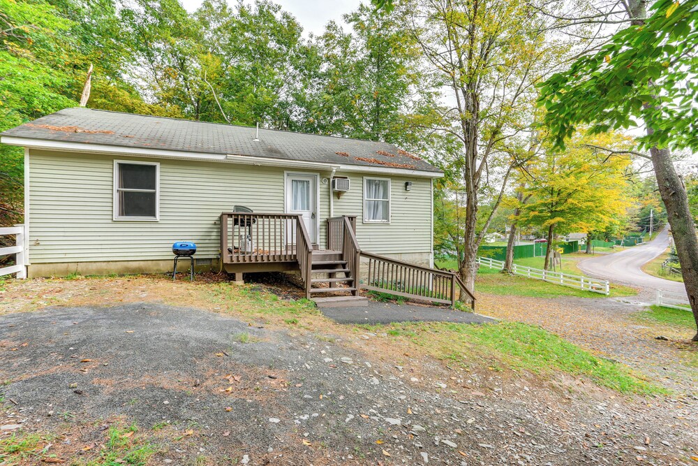 Cozy Dingmans Ferry Home w/ Grill, Near Waterfalls view 5