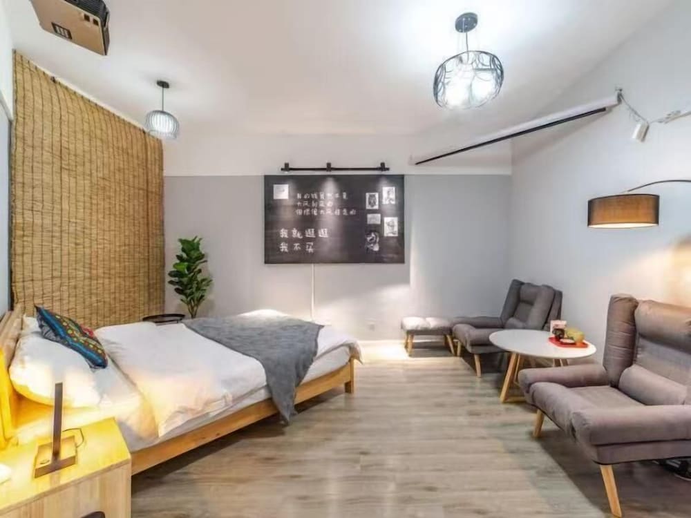 Xihe Light Luxury Self-service Apartment