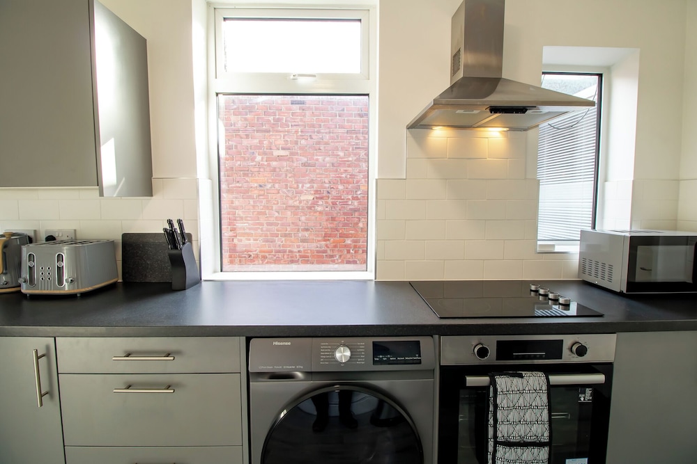 Kingley Court – Ideal for Contractors & Families – 10 mins to Newcastle City Centre