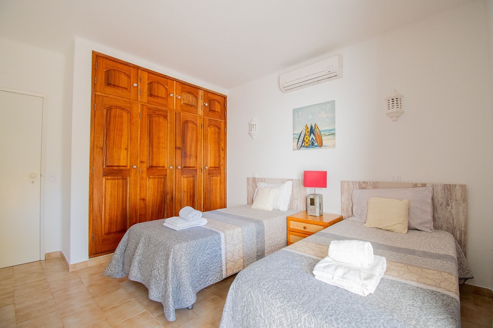 99 ADM Casa Mendes Fabulous Townhouse With Share