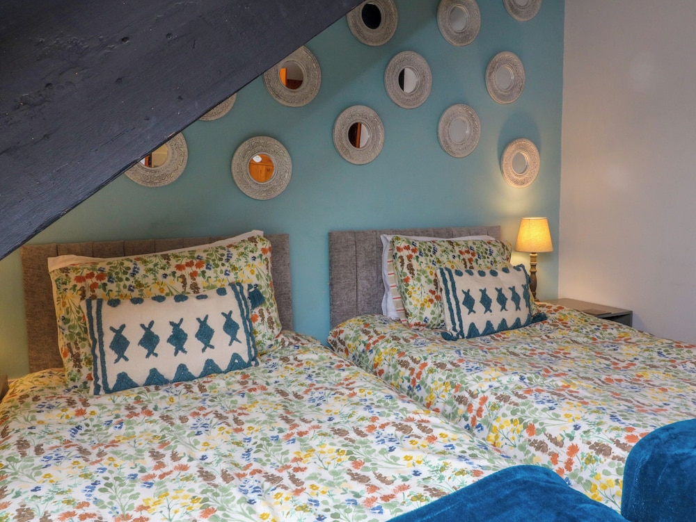 Horseshoe Cottage
