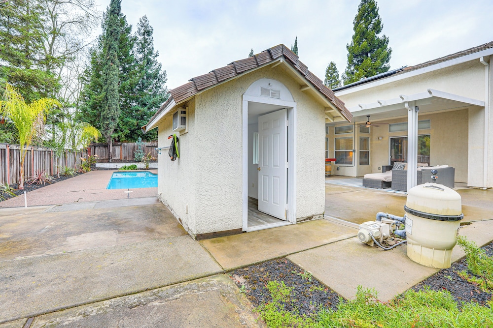 Family Home Near Folsom Lake in El Dorado Hills!