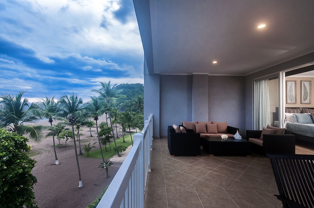 The Palms by Dream Makers
