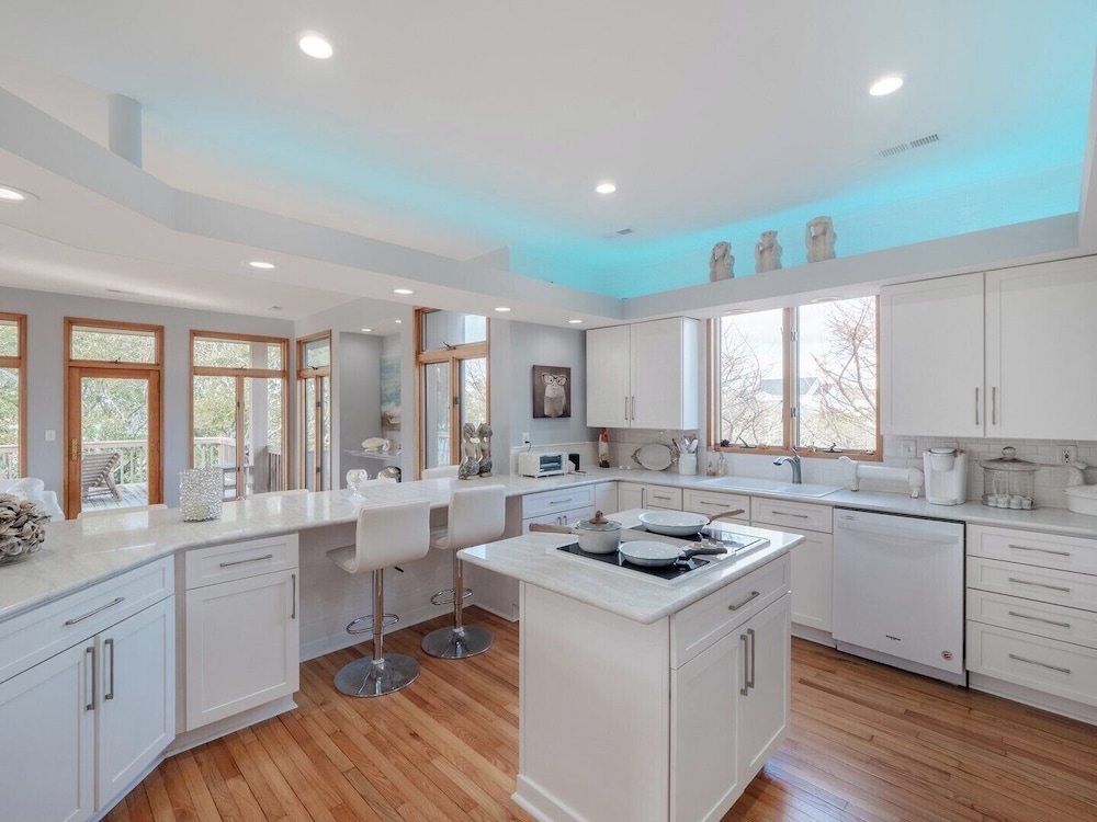 Nicholson Oaks by Topsail Realty