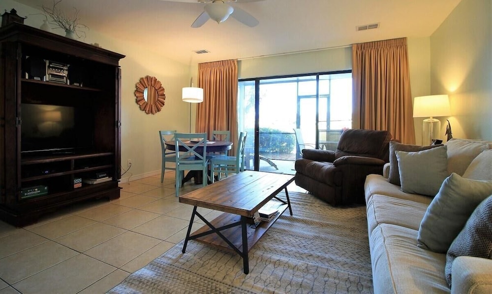 Seascape Lakefront Villas 124