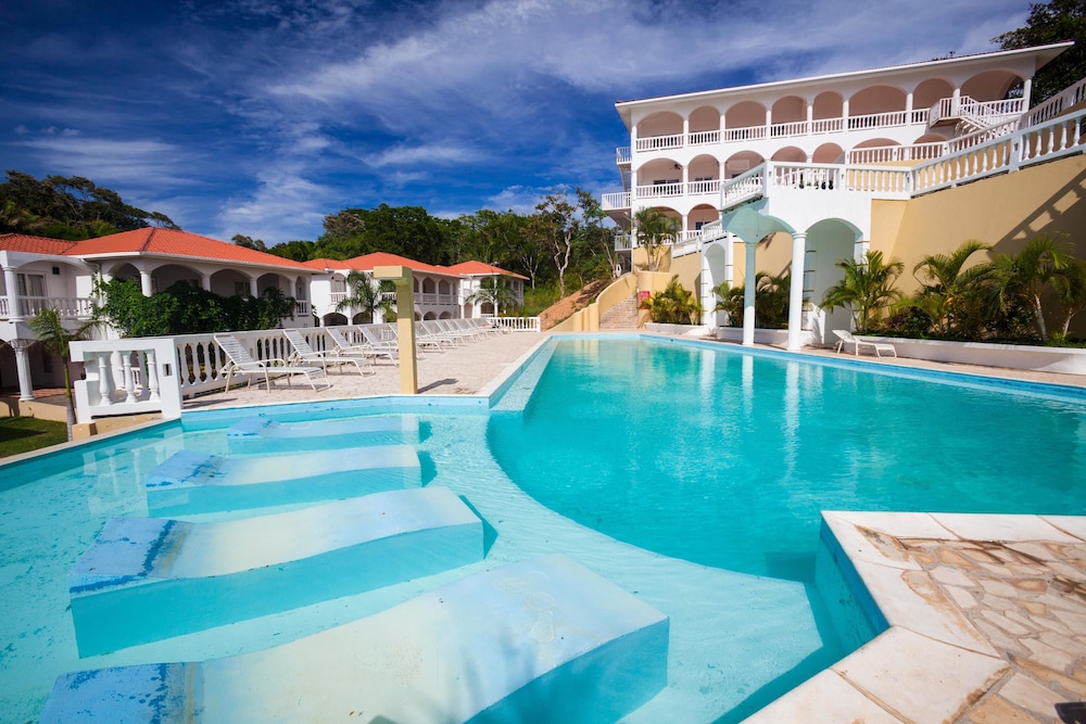 West EndSunset Villas 10B