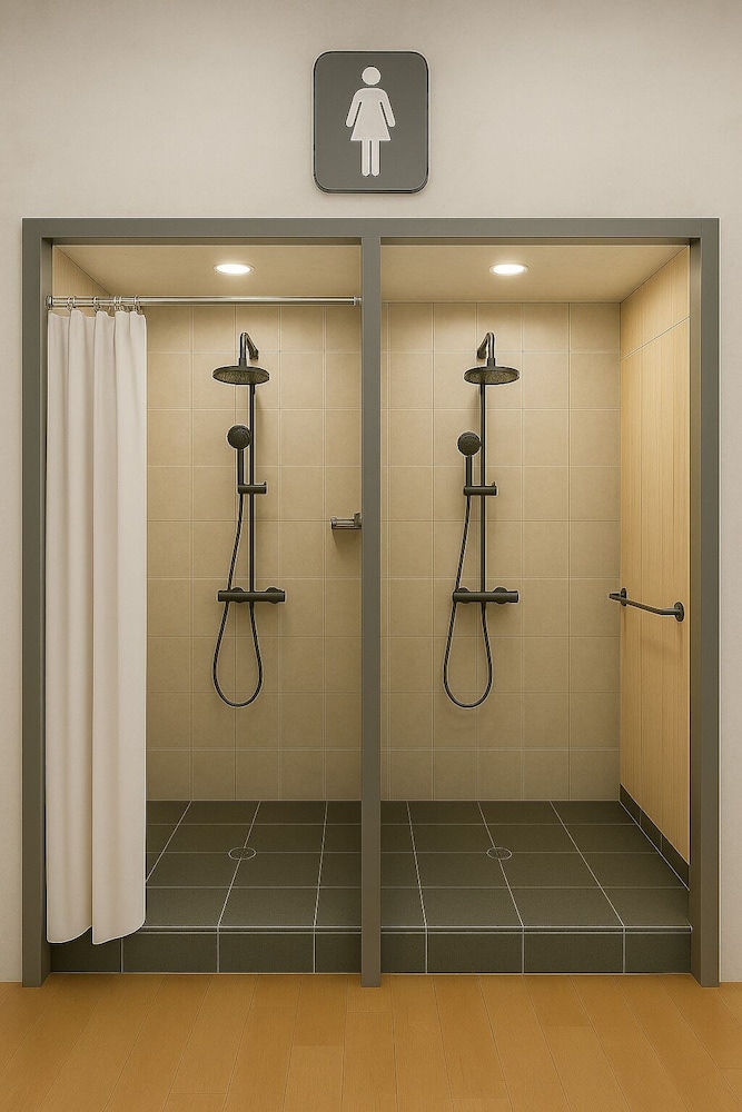 Comfort Hostel Phuket Old Town by MaTong