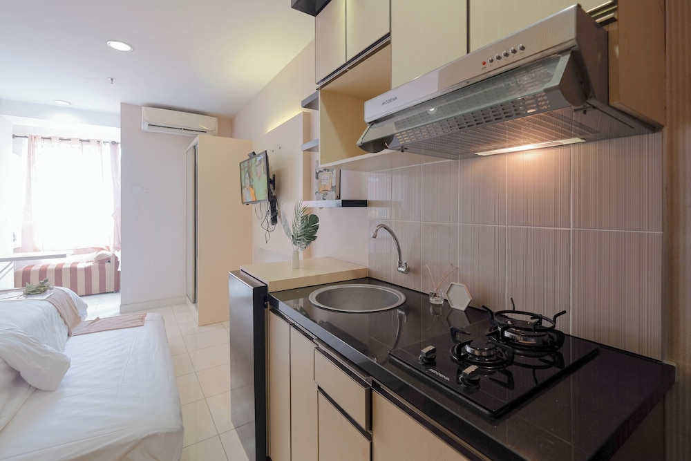Good Deal and Comfy Studio Apartment at Cinere Bellevue Suites