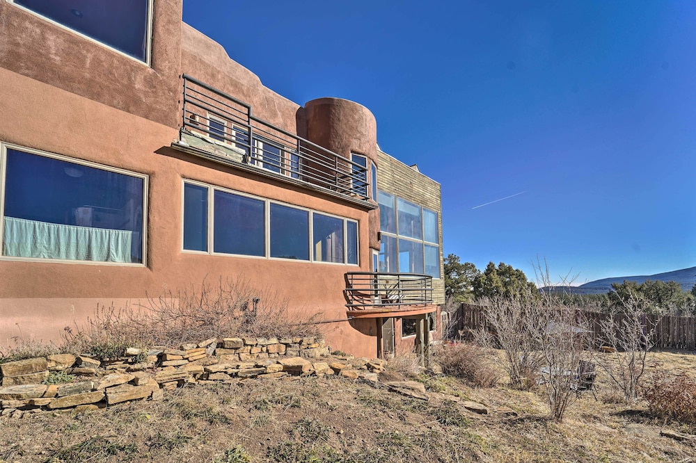 Peaceful New Mexico Retreat w/ Panoramic Mtn Views view 5