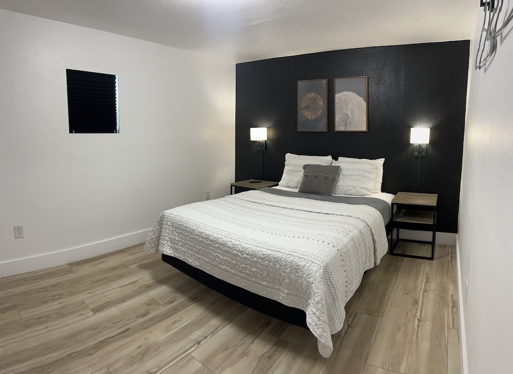 Chewelah Motel and RV Park