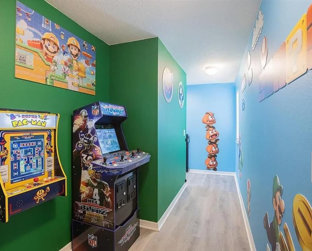 Gated Community, Amazing 4/3 Vacation Home With Private Pool Near Disney!!!
