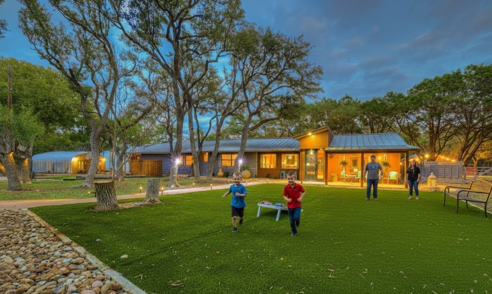 Terracotta Oasis - Wimberley for 30 Guests