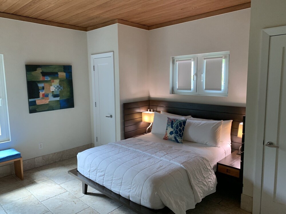 Sky Beach Club Rock House 4 Bedroom Home - Photo 5