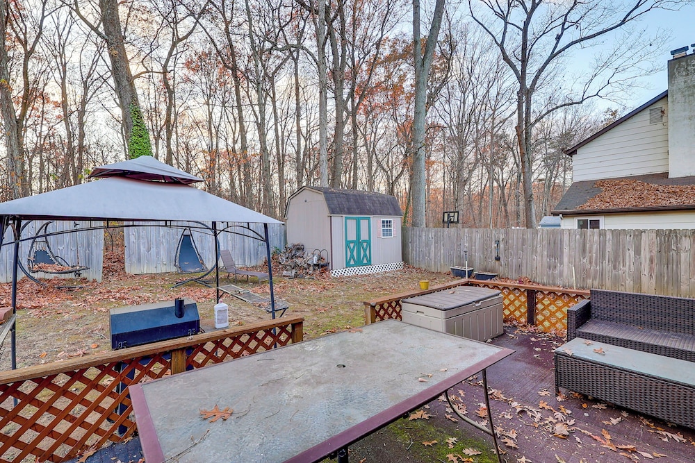 3 Mi to Dover Motor Speedway: Pet-friendly Retreat