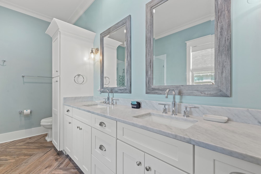 Sea Dlight: 3BR Beach Home Sleeps 10 With 4 Bikes in Watersound West