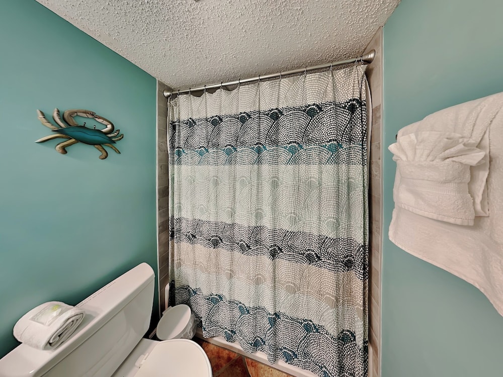 Jacksonville Beach Costa Verde 2319-102 by Distinctive Beach Rentals