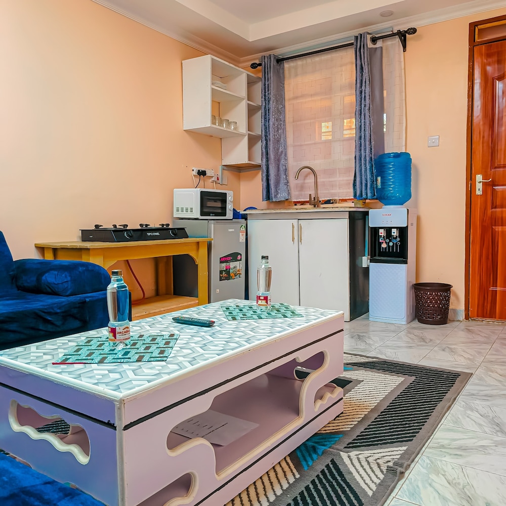 Jacaranda Luxury Suites