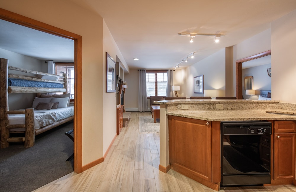 Zephyr Mountain Lodge - Winter Park Vacation Condos