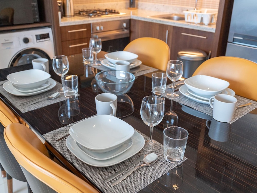 1BR Dlx City View Near Dubai Mall by Belvilla