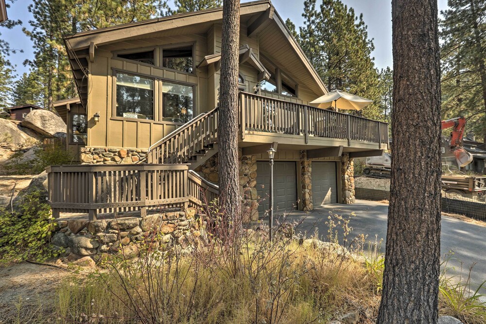 Zephyr Cove Escape With Deck - Steps to Beach! view 3