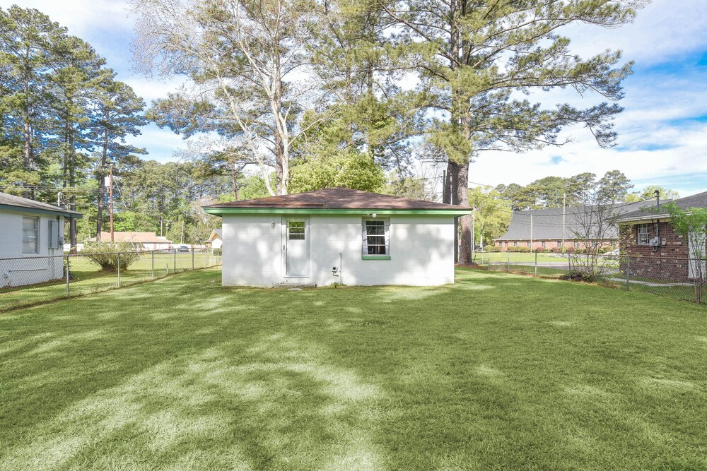 Cake Cozy Home Near Port of Savannah view 4