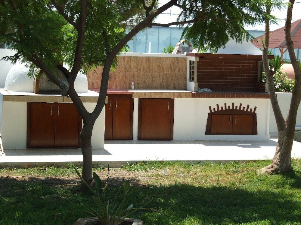 Sokrates Studios