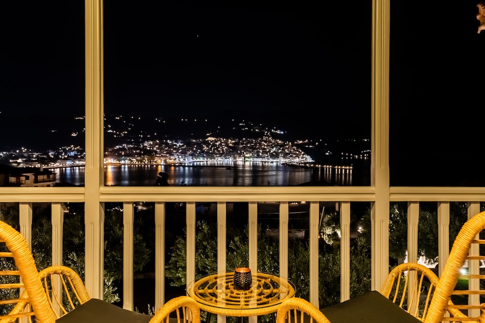 Evlalia Studios & Villas
