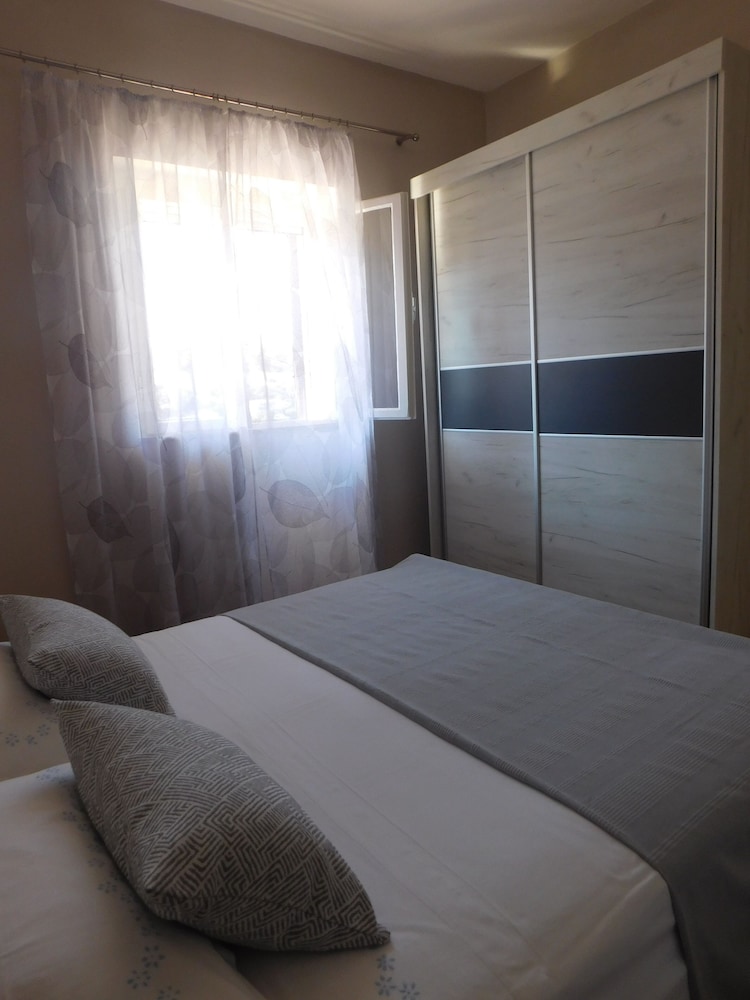 Island Bonaca Apartments
