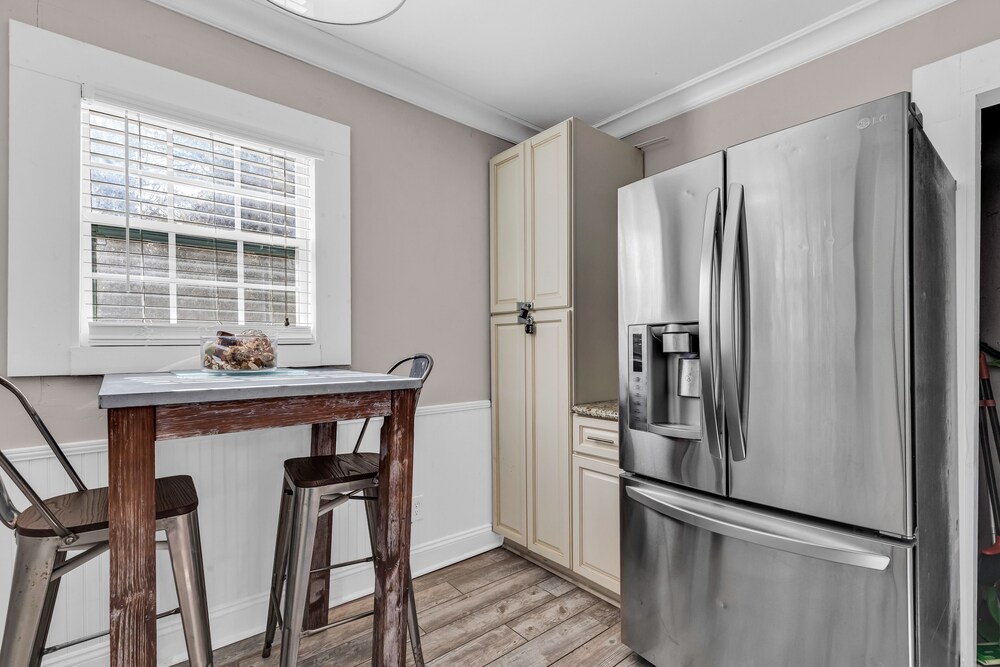 Fort Myers Vacations - Bright and Modern Close to Everything - Property Image 8