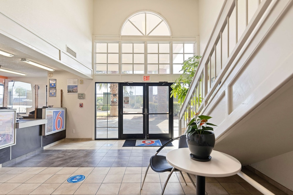 Studio 6 Tucson, AZ - North view 2