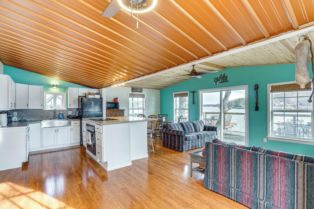 Fish & Boat on Lake of the Ozarks: Waterfront Home