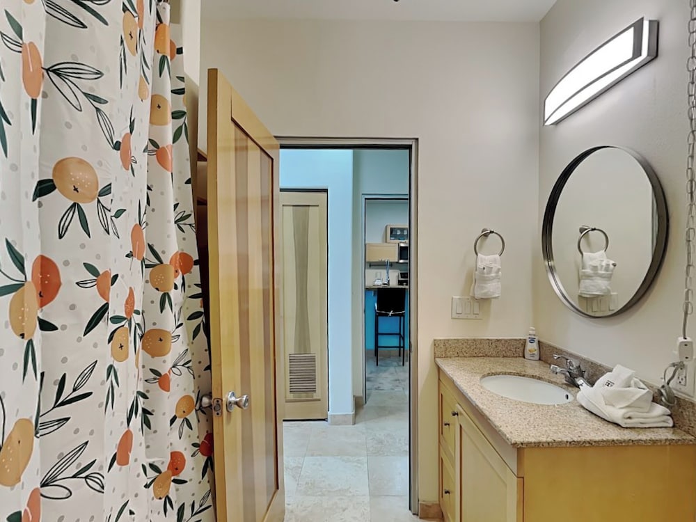 Sea Breeze by Ryson Vacation Rentals