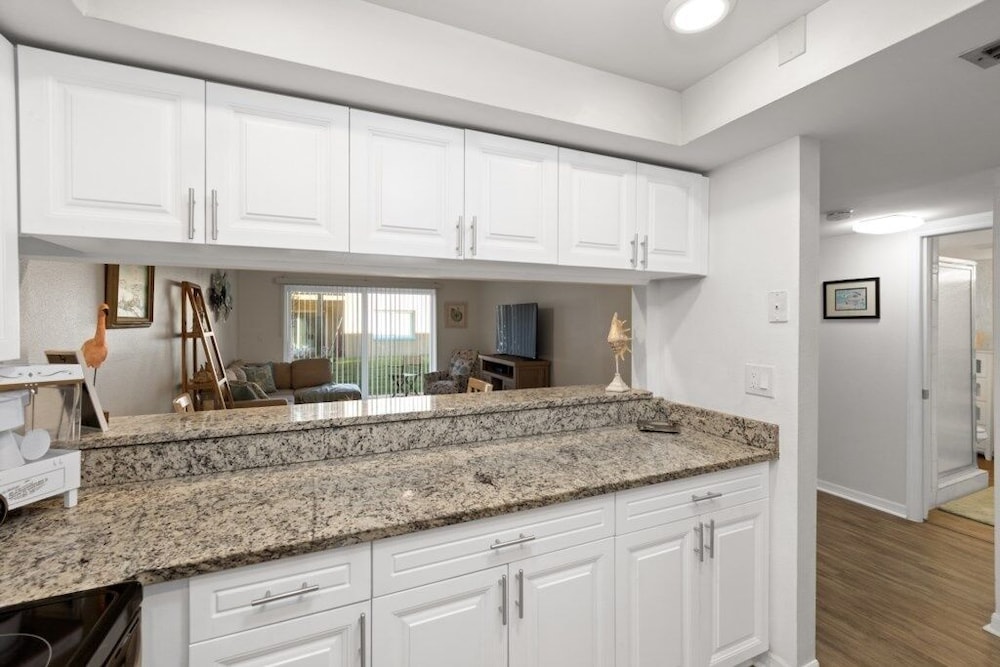 Pelican Inlet C119, Near Beach: Pool & Tennis 2 Bedroom Condo