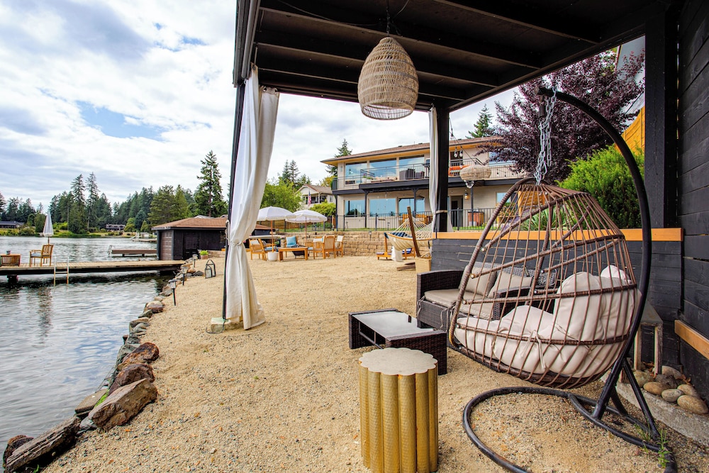 Lake Spanaway Retreat: Home w/ Private Beach!