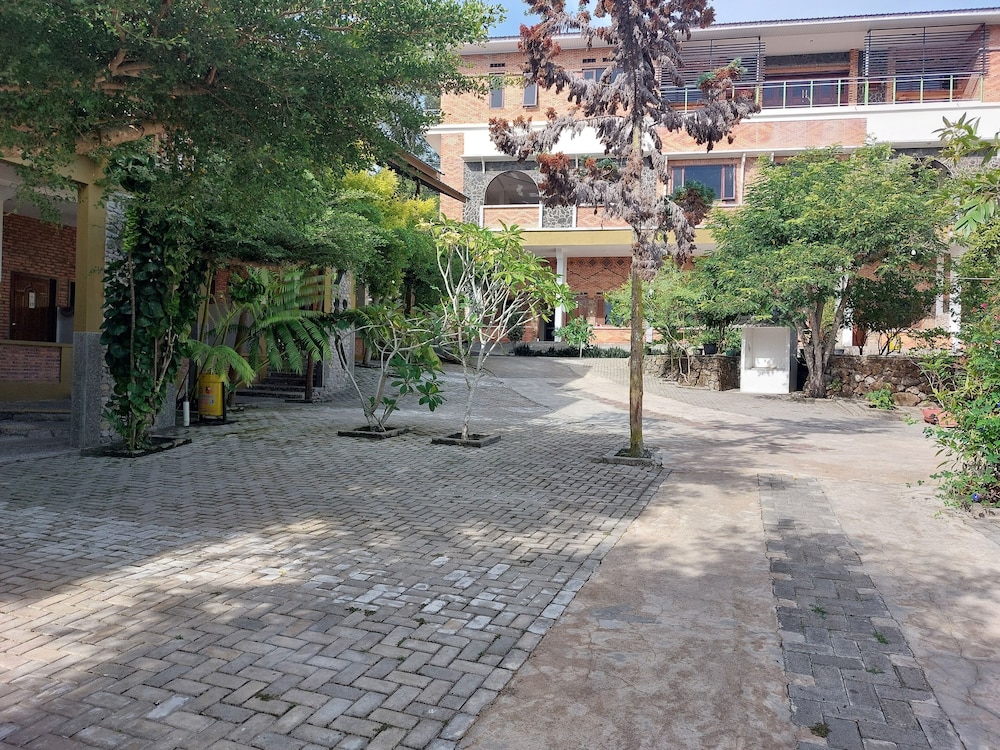 Gondang Sivali Hotel