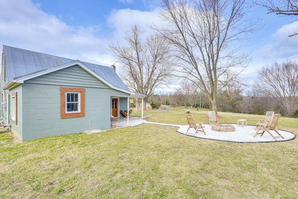 Grill & Fire Pit: New Market Getaway on 3-acres!