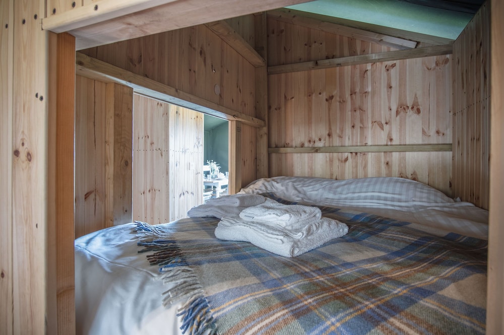 Worms Head Glamping Tent - Llangennith view 4