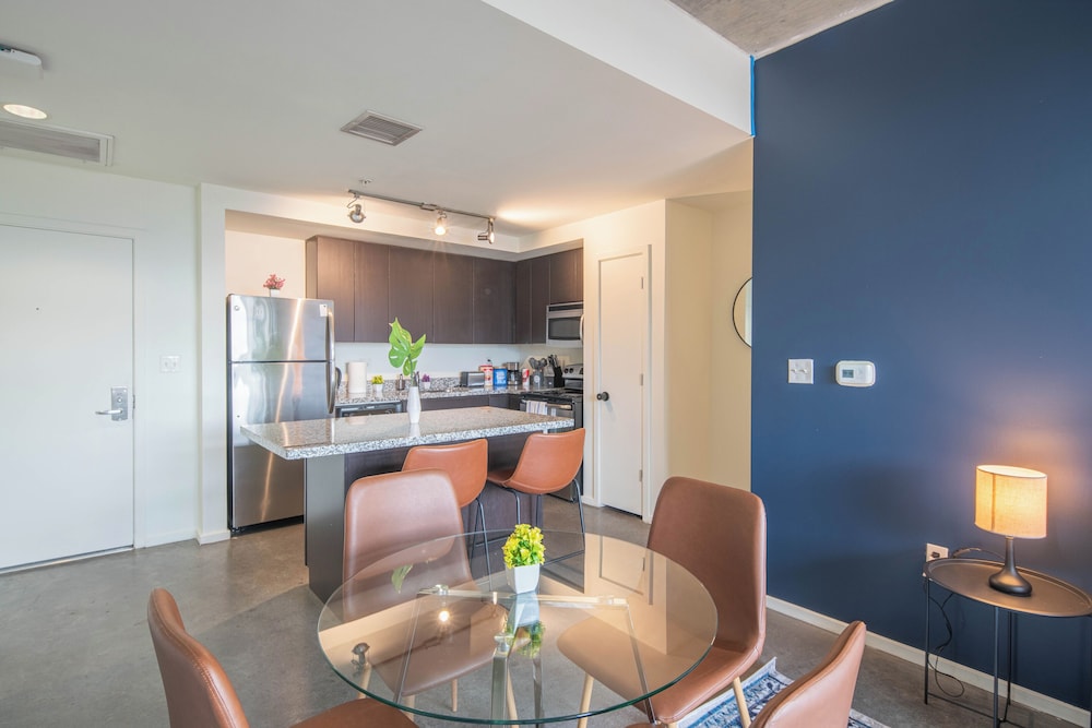 ROVE LIVING/KL - Roosevelt Point