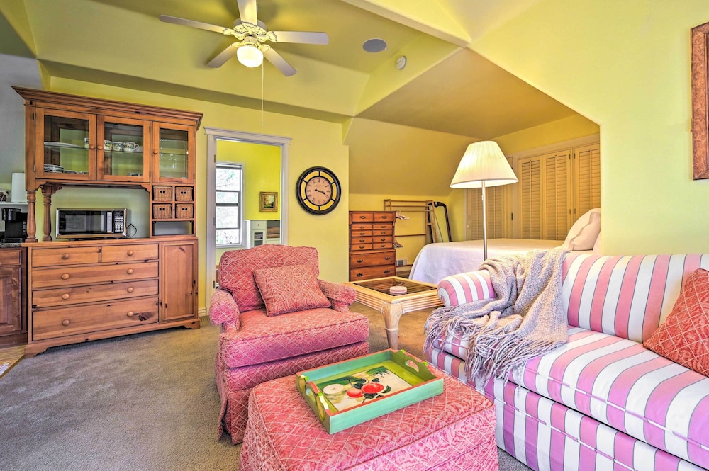 Payson Vacations - Riverside Tree House Suite w/ Balcony  Grill - Property Image 4