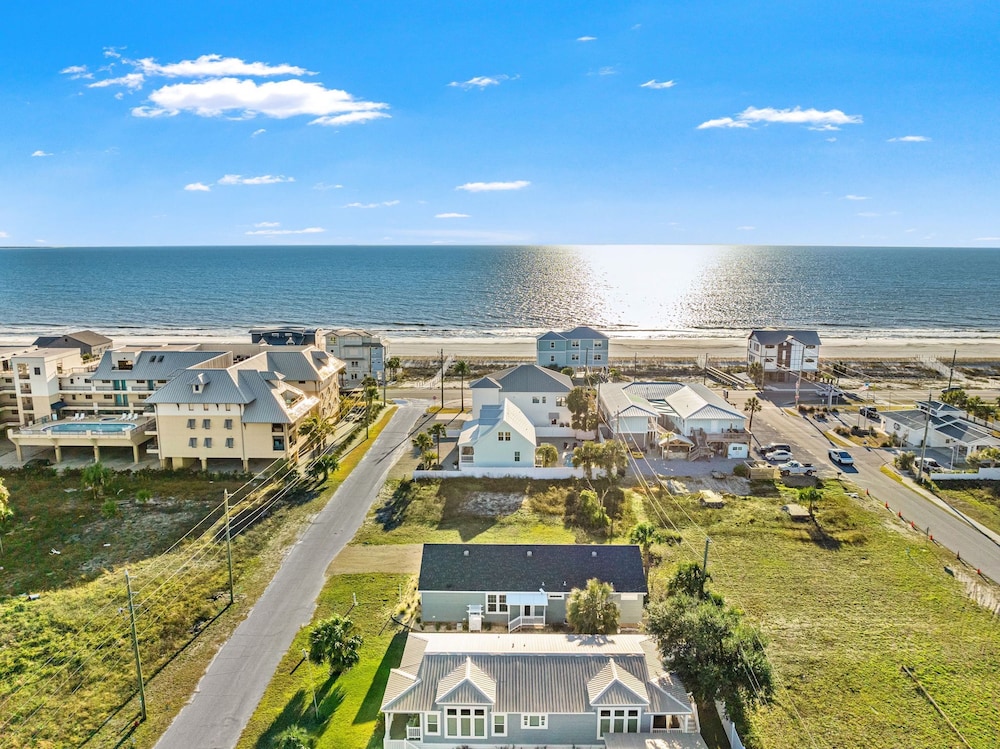 Beach House - C Shucker by PHG