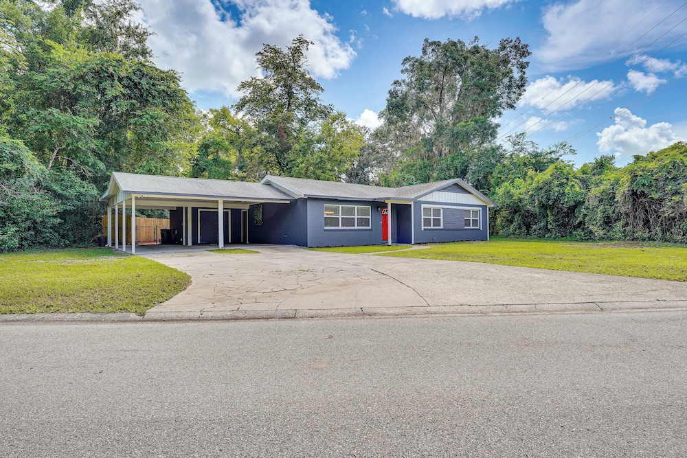 1 Mi to Florida Gators Stadium: Gainesville Home!